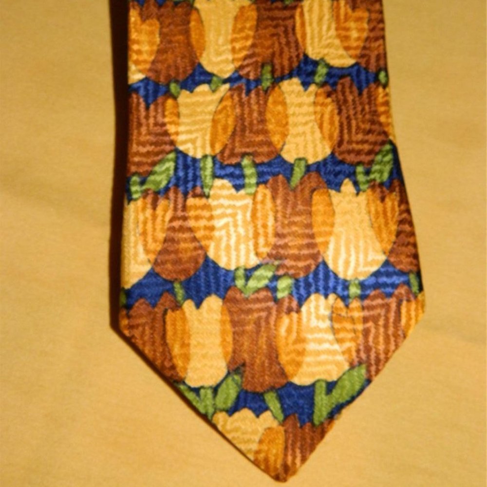 Ermenegildo Zegna:MENS LUXURY 100% Silk Neck Tie Golden Yellow Tulip Motif Italy